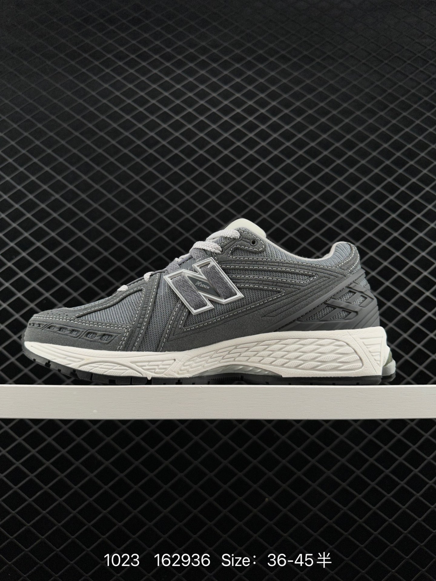 New Balance M1906